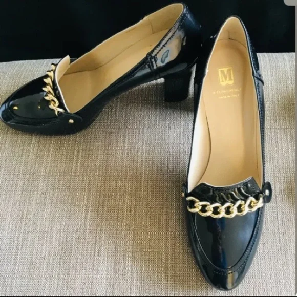 NEW Bruno Magli PETRA Chain Patent Pumps 39EUR - Picture 6 of 8